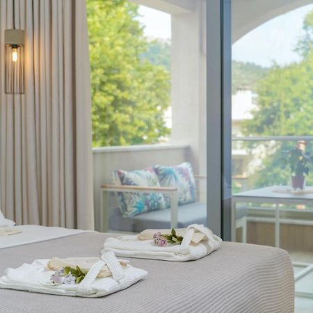Maria Elena Suites 리메나스 외부 사진