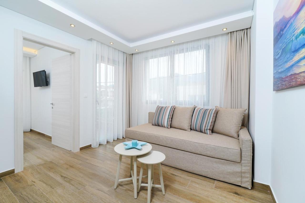 Maria Elena Suites 리메나스 외부 사진