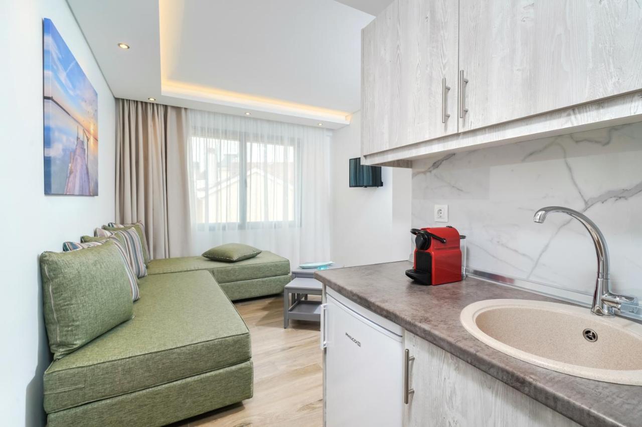Maria Elena Suites 리메나스 외부 사진